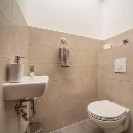 Grace Pine Apartment 1 Budapest Exterior foto